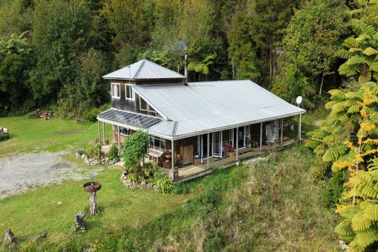 Photo of property in 1155 East Takaka Road, Upper Takaka, Takaka, 7183