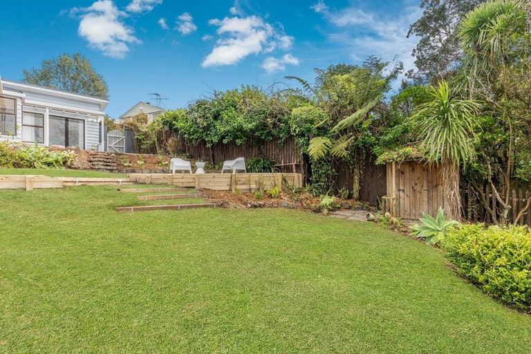 Photo of property in 49 Jaemont Avenue, Te Atatu South, Auckland, 0610