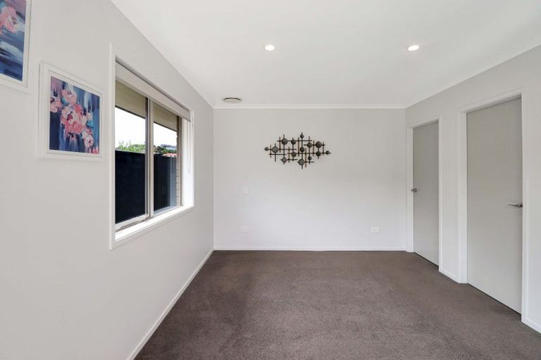 Photo of property in 11 Shearwater Lane, Whitby, Porirua, 5024