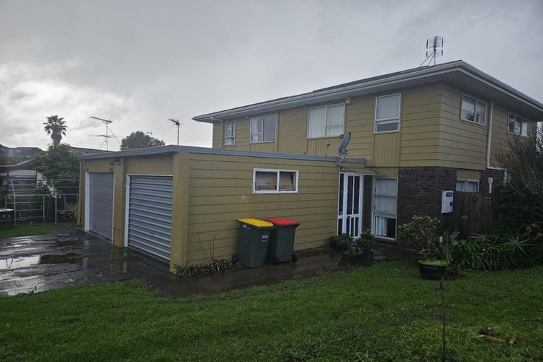 Photo of property in 1/24 Glynnbrooke Street, Te Atatu South, Auckland, 0610