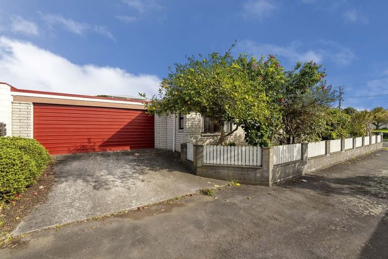 Photo of property in 1/47 South Road, Blagdon, New Plymouth, 4310