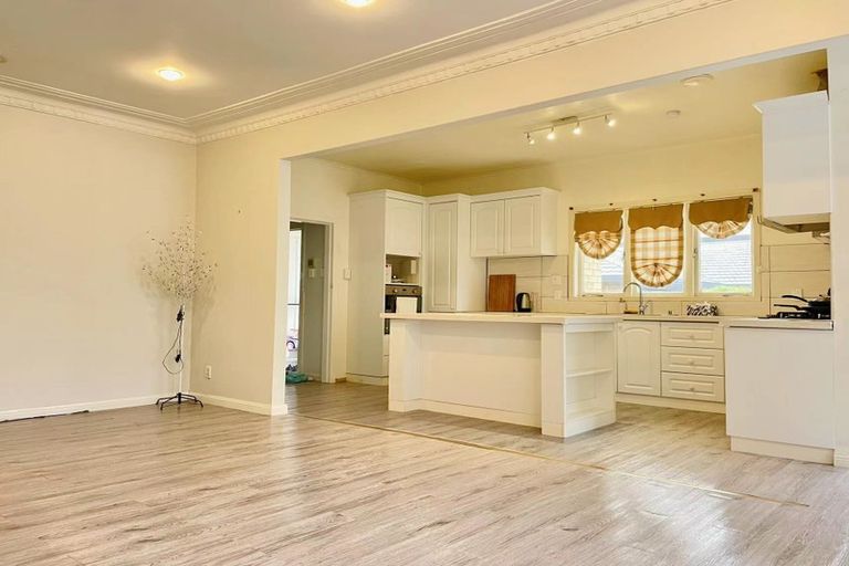 Photo of property in 48 Clevedon Road, Papakura, 2110
