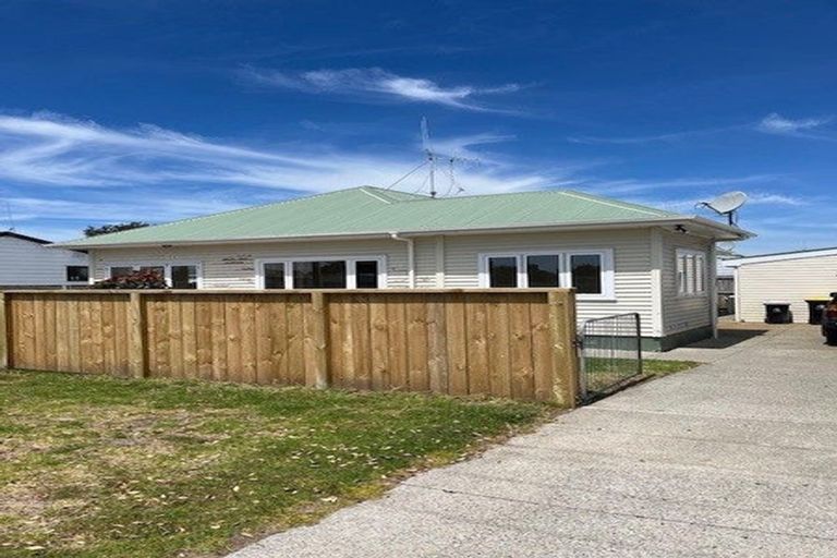 Photo of property in 3 Pukaki Street, Mount Maunganui, 3116