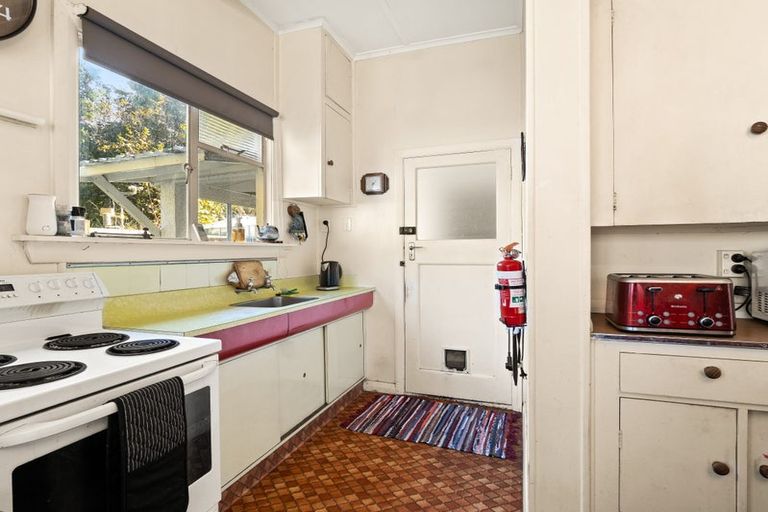 Photo of property in 2 Warburton Street, Karoro, Greymouth, 7805