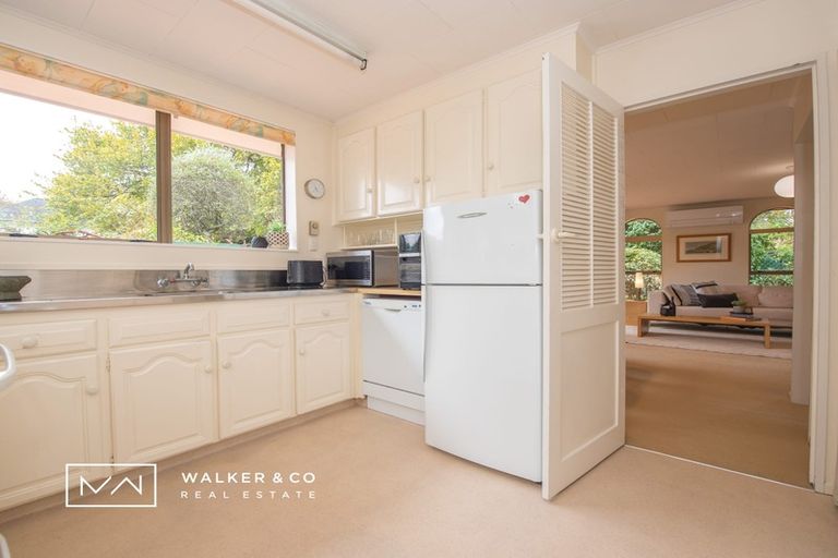 Photo of property in 4b Blundell Way, Heretaunga, Upper Hutt, 5018