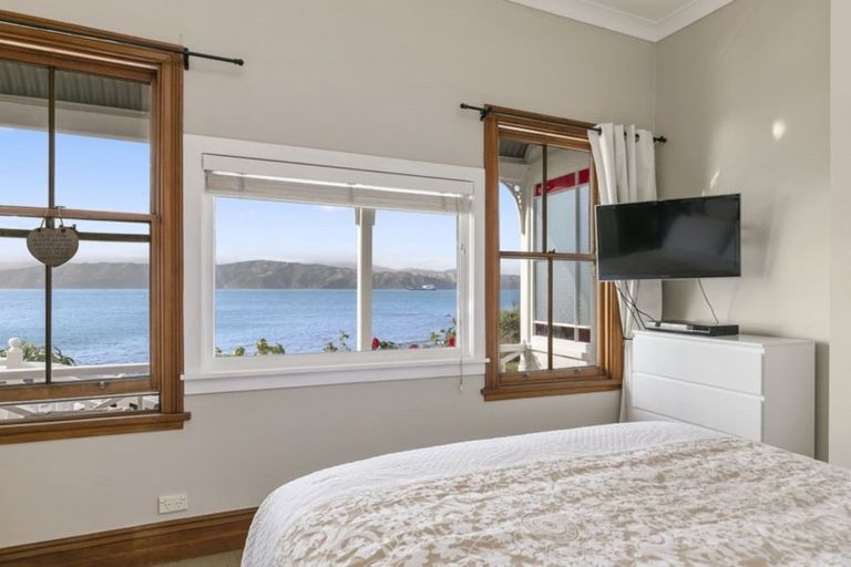 Photo of property in 285 Karaka Bay Road, Karaka Bays, Wellington, 6022