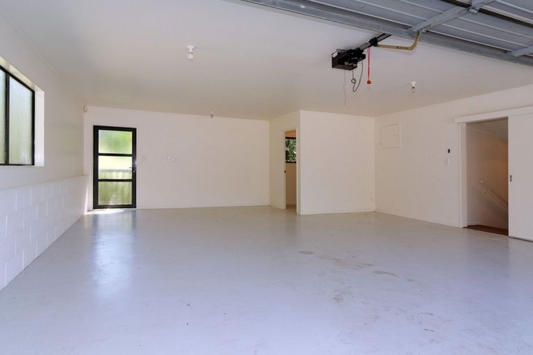 Photo of property in 187a Godley Road, Titirangi, Auckland, 0604