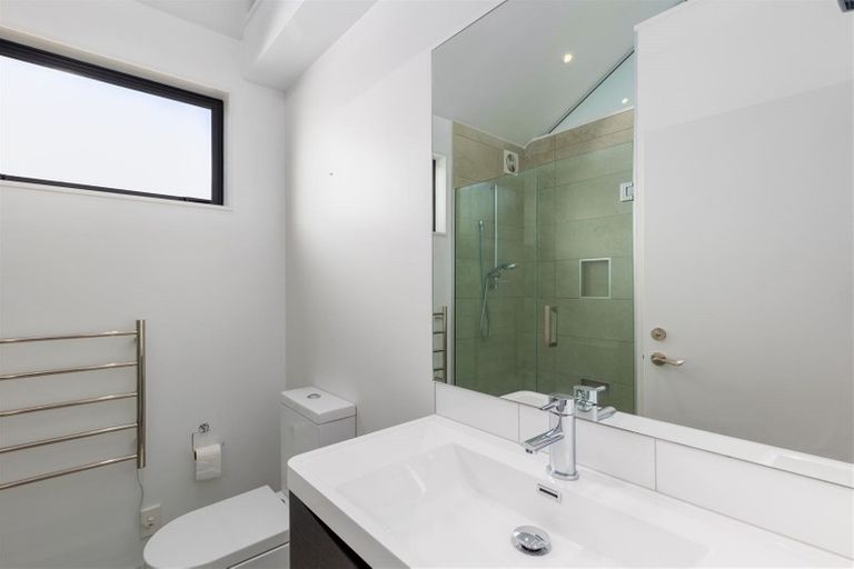 Photo of property in 9/90 Edgeware Road, St Albans, Christchurch, 8014