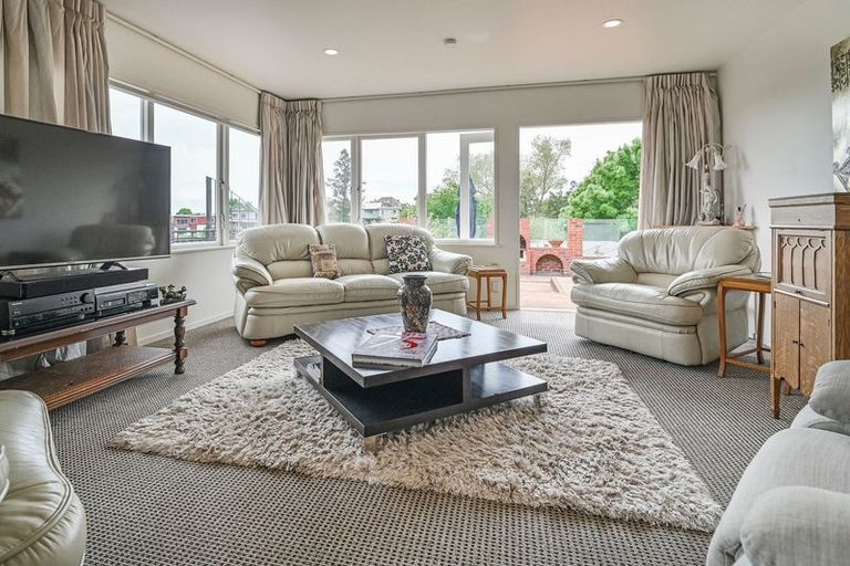 Photo of property in 11b Awarua Crescent, Havelock North, 4130