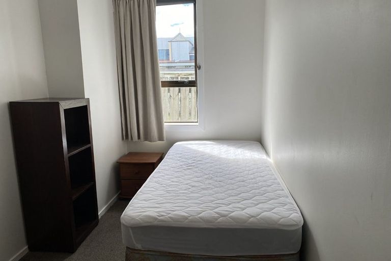 Photo of property in 35 Bay Street, Petone, Lower Hutt, 5012