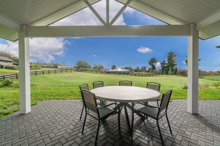 Photo of property in 11 Lochinvar Lane, Acacia Bay, Taupo, 3385