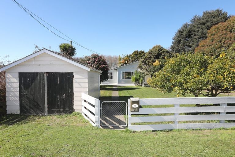 Photo of property in 46 Bridge Street, Bulls, 4818