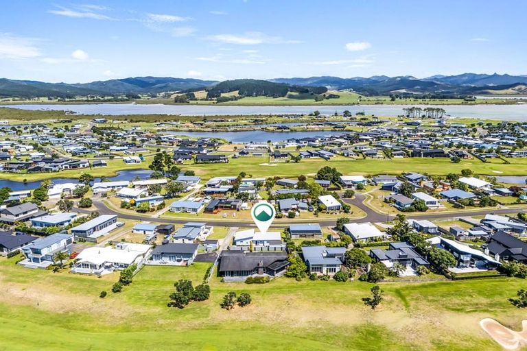 Photo of property in 147 The Fairway, Matarangi, Whitianga, 3592
