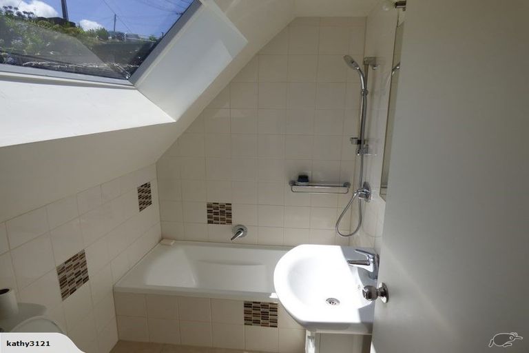 Photo of property in 19 Harbour View Road, Onerahi, Whangarei, 0110