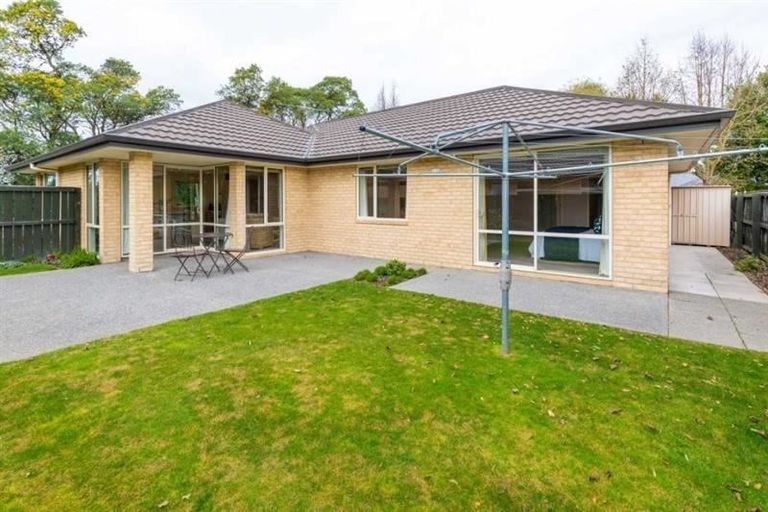 Photo of property in 34 Steadman Road, Broomfield, Christchurch, 8042