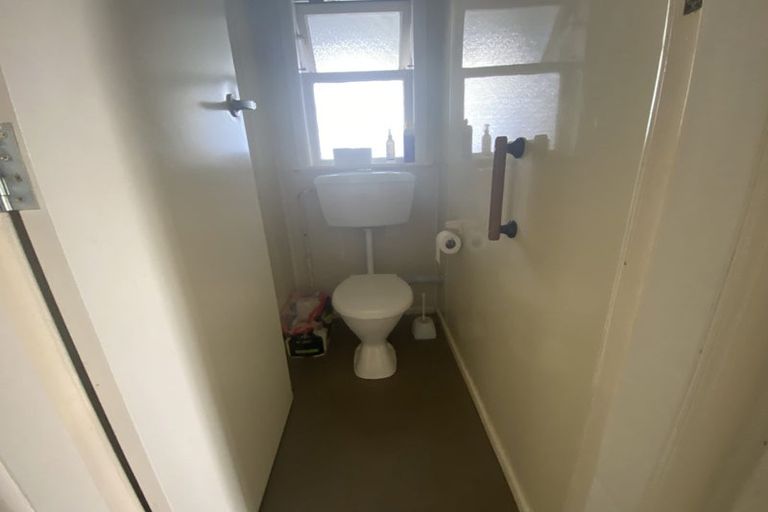 Photo of property in 20 Dr Taylor Terrace, Johnsonville, Wellington, 6037