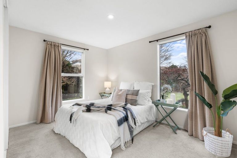 Photo of property in 5 Priorsford Court, Avonhead, Christchurch, 8042