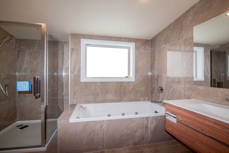 Photo of property in 86 Melksham Drive, Churton Park, Wellington, 6037