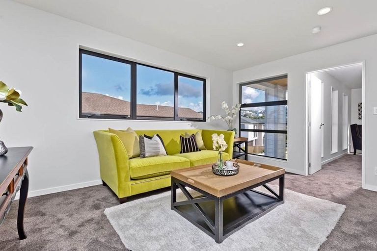 Photo of property in 3 Crompton Place, Orewa, 0931