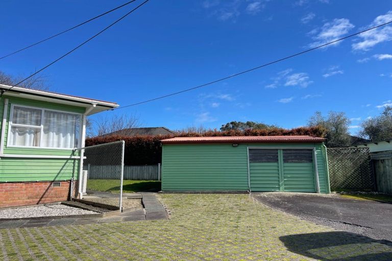 Photo of property in 200 Lake Road, Northcote, Auckland, 0627