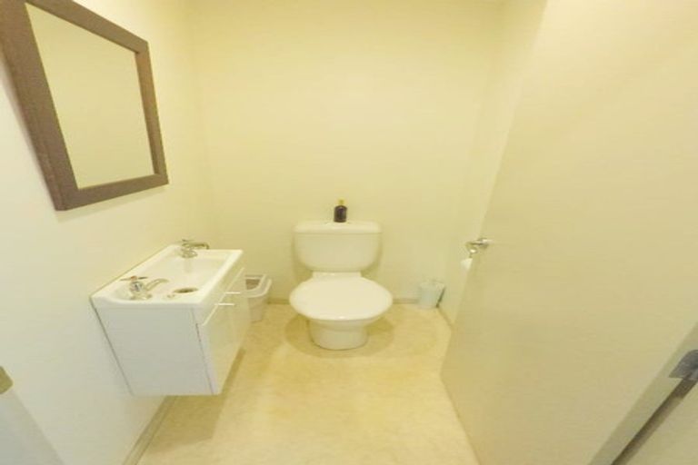 Photo of property in 33a Whaui Street, Brooklyn, Wellington, 6021