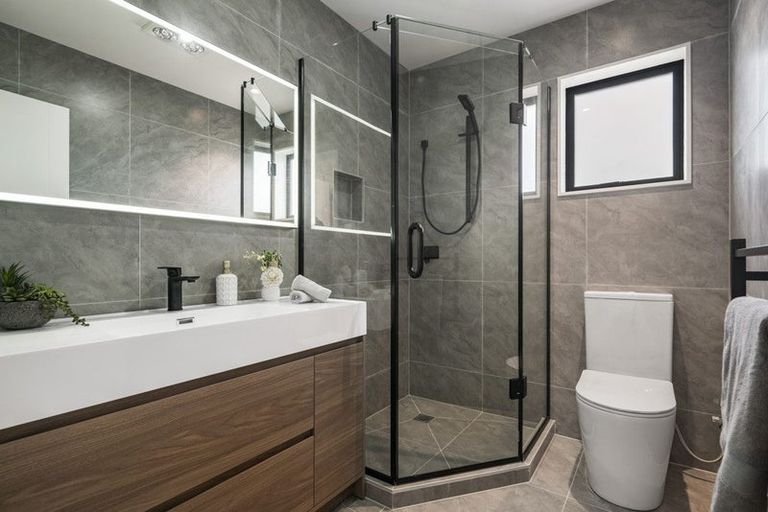 Photo of property in 197 Henwood Road, Westgate, 0814