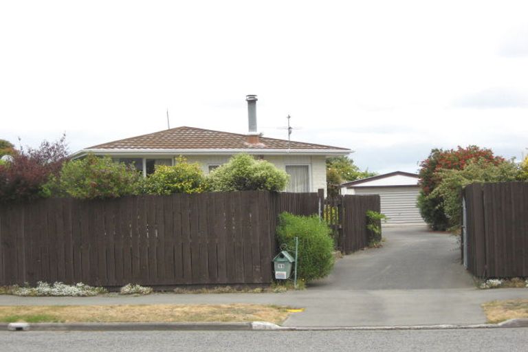 Photo of property in 11 Heathglen Avenue, Parklands, Christchurch, 8083