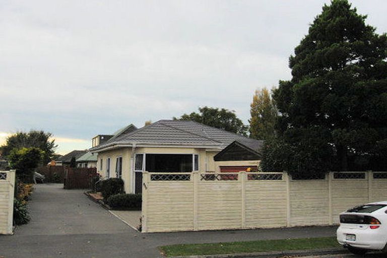 Photo of property in 104 Yaldhurst Road, Sockburn, Christchurch, 8042