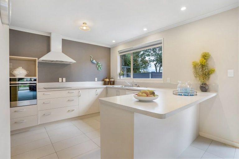 Photo of property in 96 Park Street, Winton, 9720