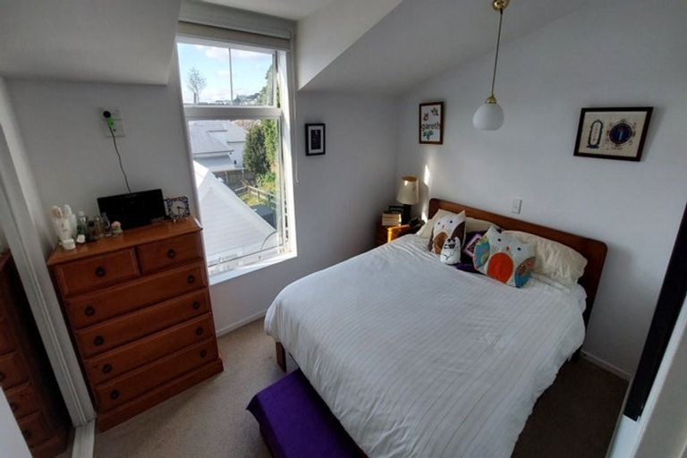 Photo of property in Pirie Street Townhouses, 15/35u Pirie Street, Mount Victoria, Wellington, 6011