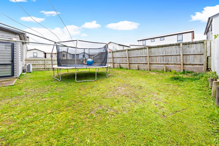 Photo of property in 6 Kohi Kai Place, Weymouth, Auckland, 2103