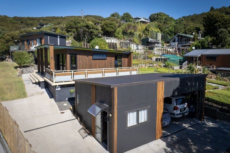 Photo of property in 14 Whaanga Road, Raglan, 3297