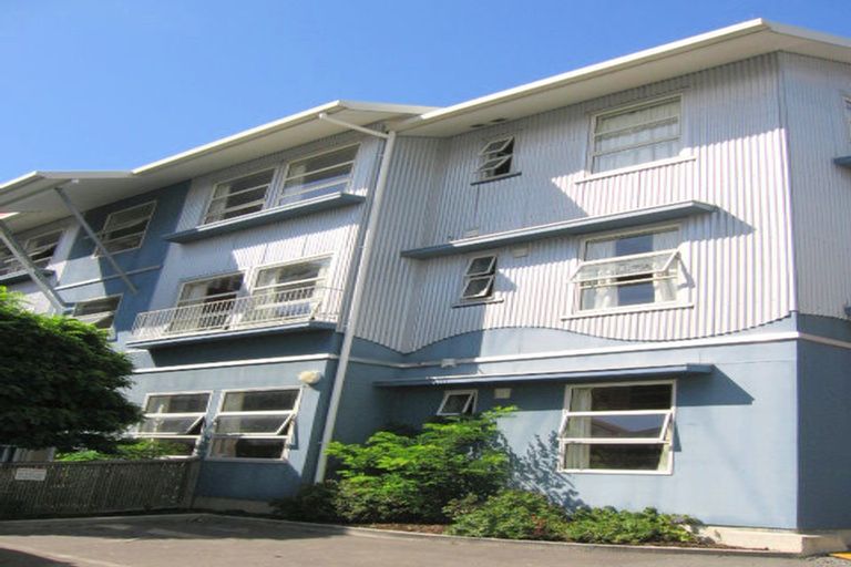 Photo of property in 37 Drummond Street, Mount Cook, Wellington, 6021