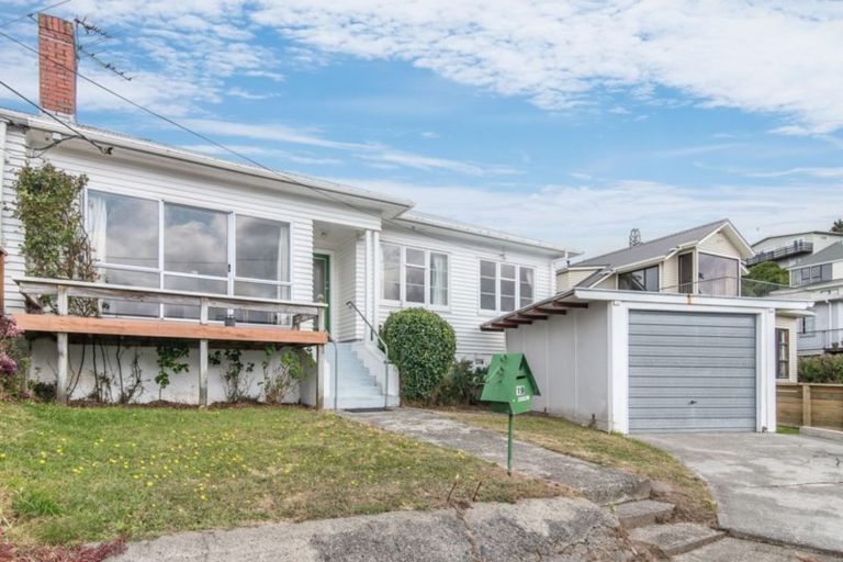 Photo of property in 19 Homebush Road, Khandallah, Wellington, 6035