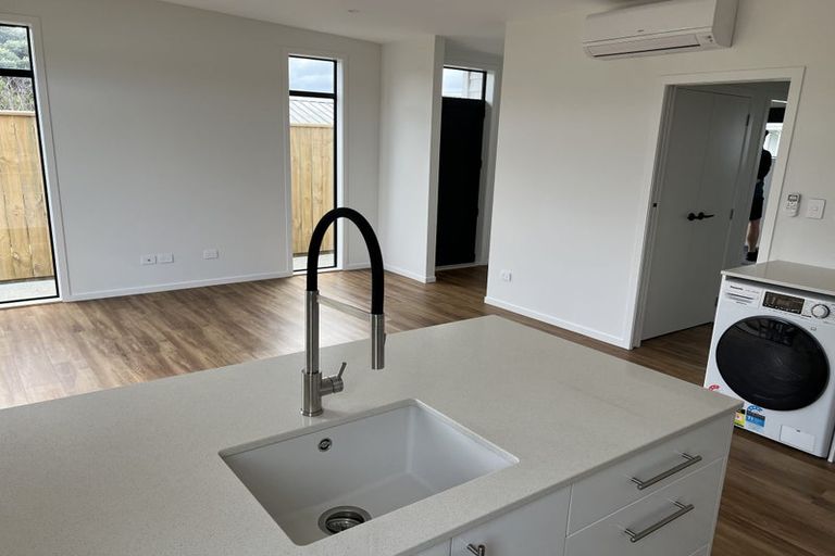 Photo of property in 8c Bolton Street, Petone, Lower Hutt, 5012