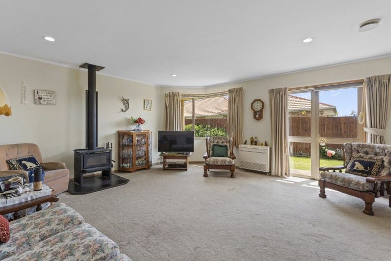 Photo of property in 37 Karina Crescent, Redwoodtown, Blenheim, 7201