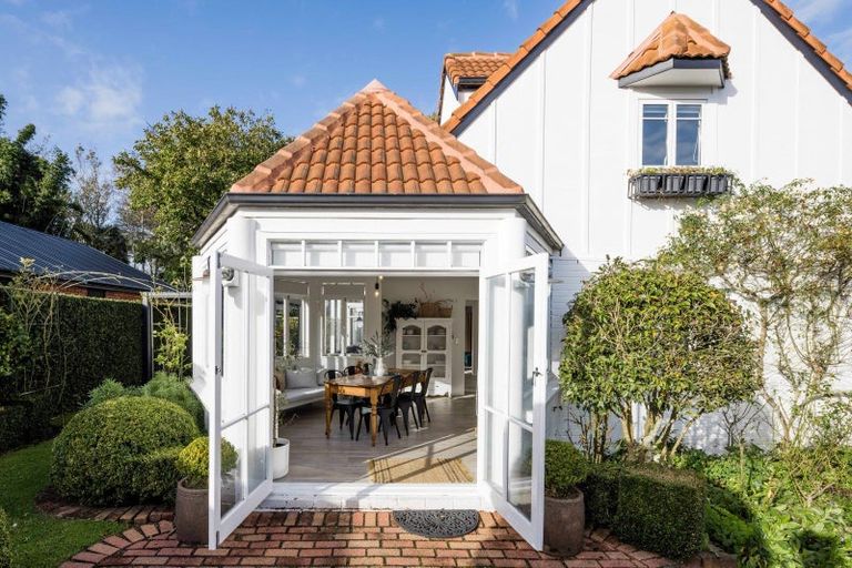 Photo of property in 25 Hall Street, Cambridge, 3434