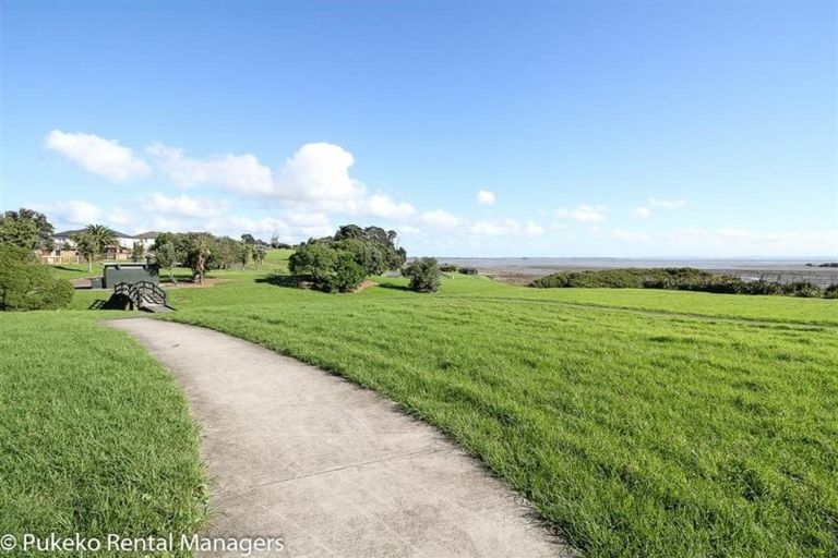 Photo of property in 2 Eloise Place, Clendon Park, Auckland, 2103