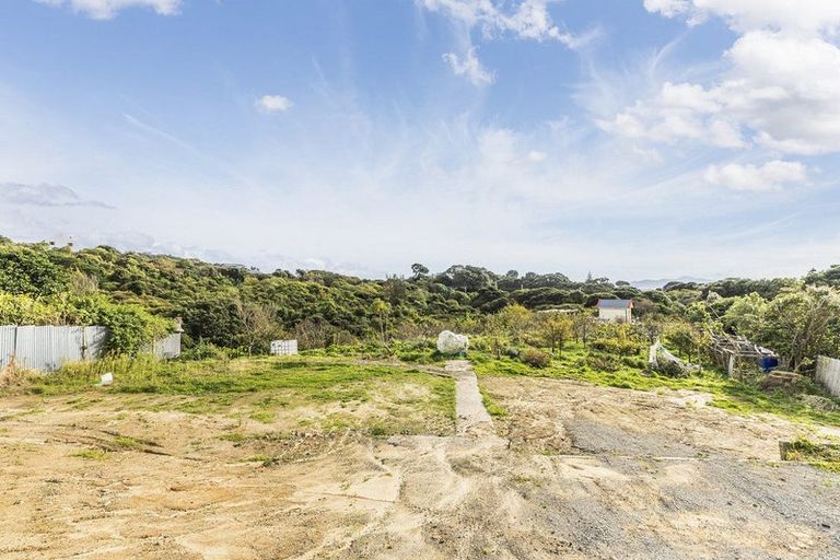 Photo of property in 135 Muri Road, Pukerua Bay, 5026