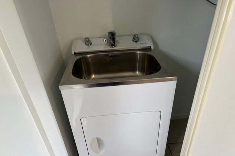 Photo of property in 17 Mahy Place, Rolleston, 7614