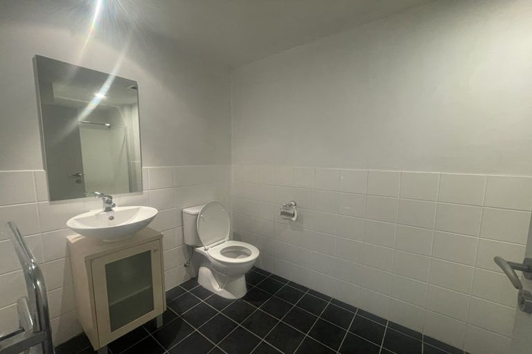 Photo of property in 6/222 Albany Highway, Schnapper Rock, Auckland, 0632