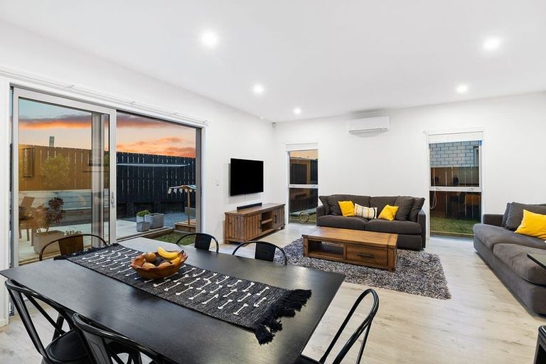 Photo of property in 4 Berba Lane, Westgate, Auckland, 0814