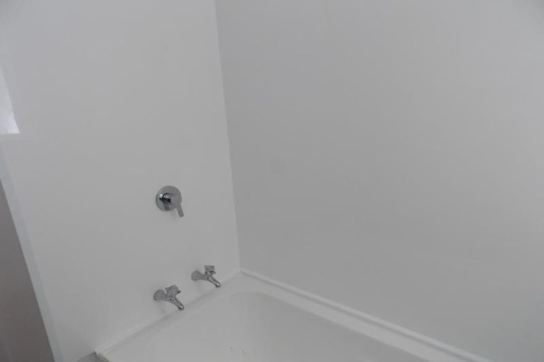 Photo of property in 142 Parkvale Road, Karori, Wellington, 6012