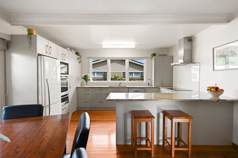 Photo of property in 6 Eton Drive, Hillcrest, Hamilton, 3216