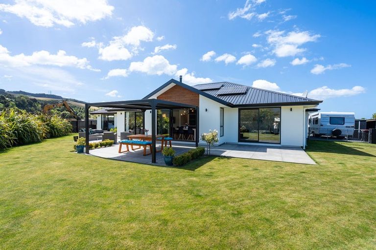 Photo of property in 92 Holyhead Street, Outram, 9019