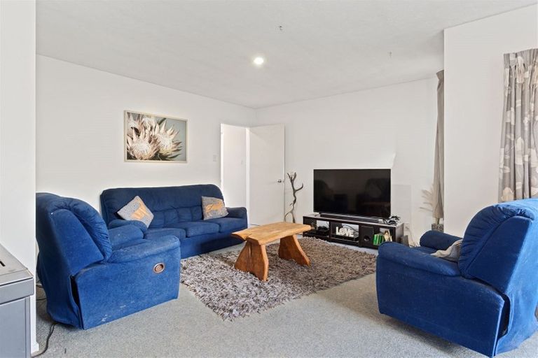 Photo of property in 19 Pensacola Crescent, Broomfield, Christchurch, 8042