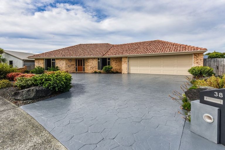 Photo of property in 38 Hoult Crescent, Monaco, Nelson, 7011
