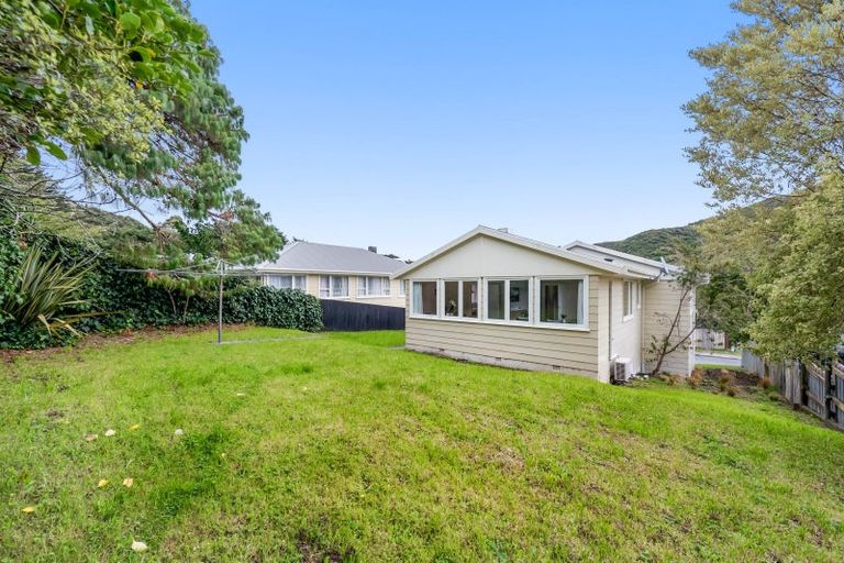 Photo of property in 3 Ngaturi Grove, Wainuiomata, Lower Hutt, 5014