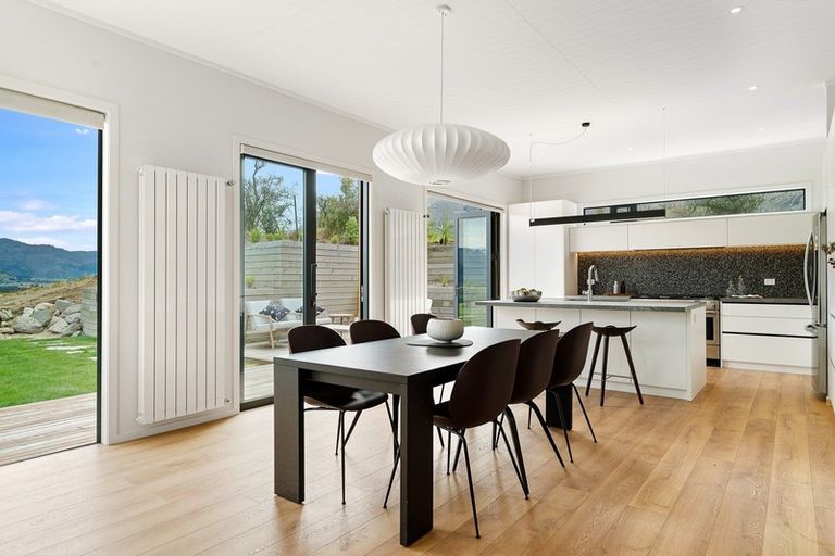 Photo of property in 44 Orford Drive, Jacks Point, Queenstown, 9371