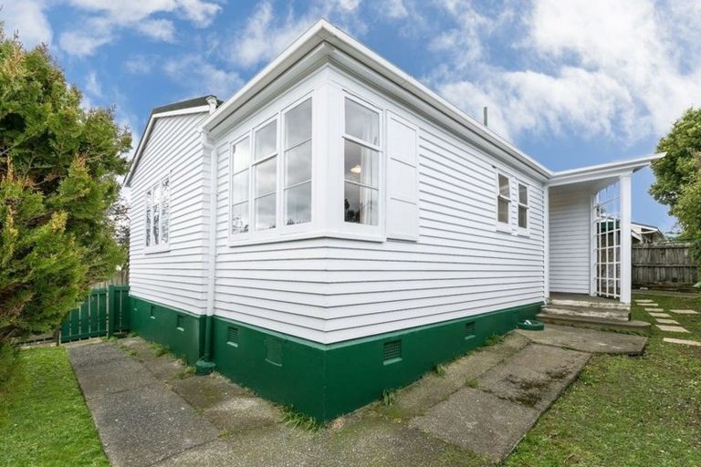 Photo of property in 37f3 Bould Street, Johnsonville, Wellington, 6037